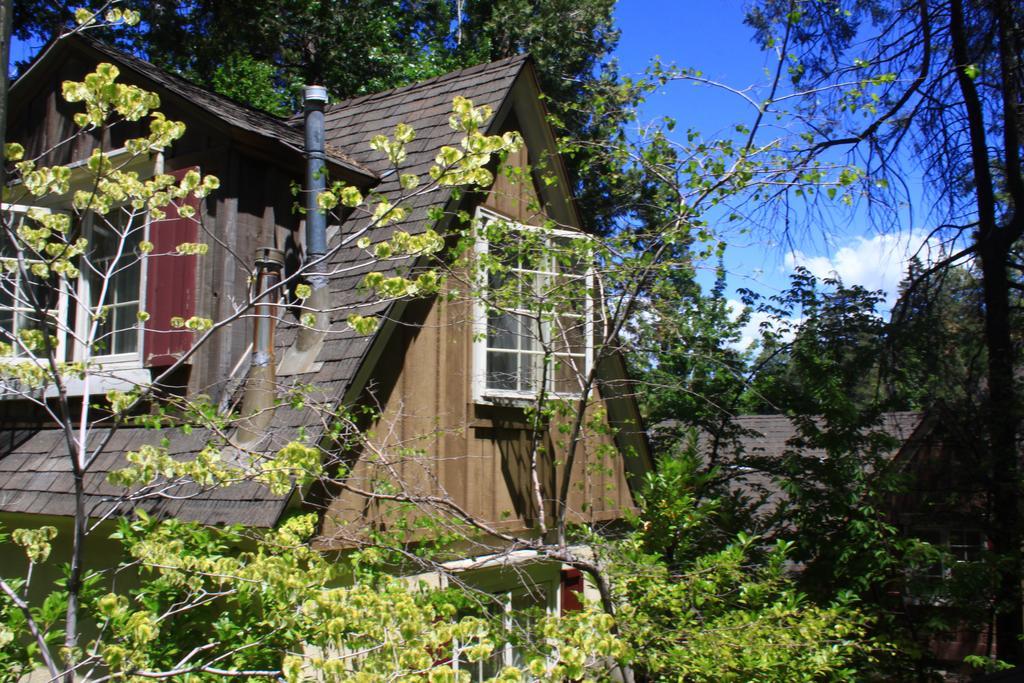 Saddleback Inn At Lake Arrowhead Exterior photo