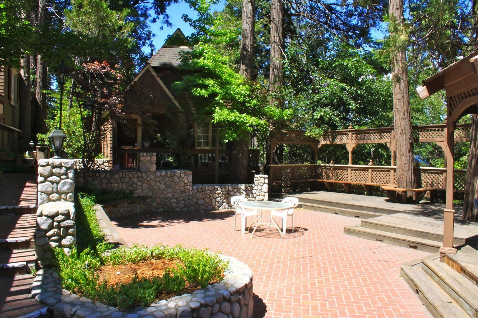 Saddleback Inn At Lake Arrowhead Exterior photo