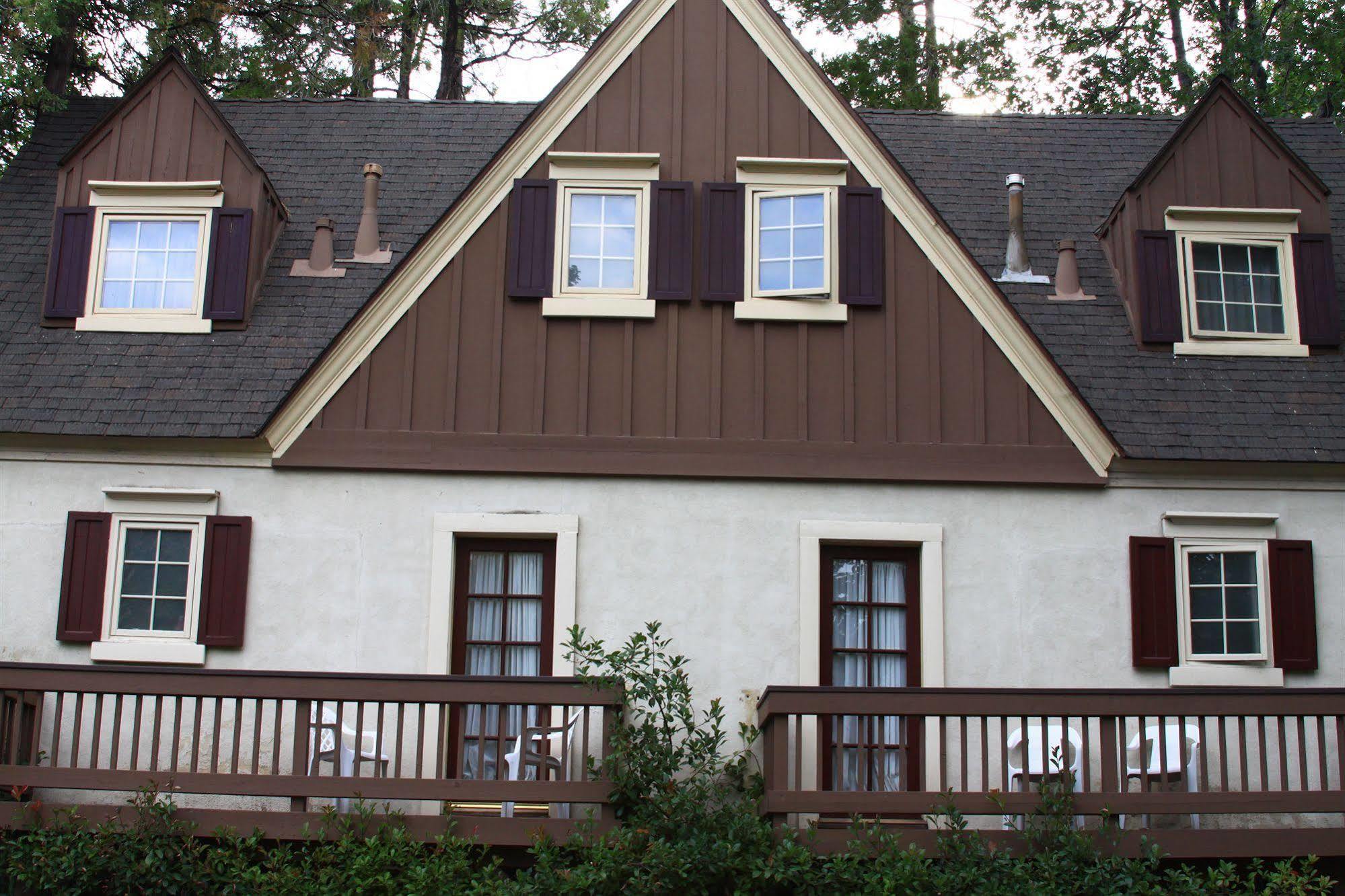 Saddleback Inn At Lake Arrowhead Exterior photo