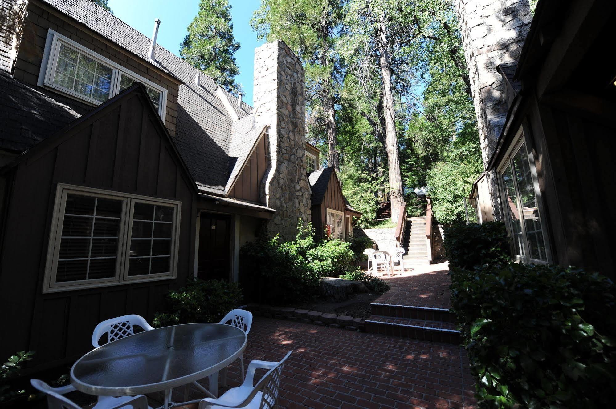 Saddleback Inn At Lake Arrowhead Exterior photo